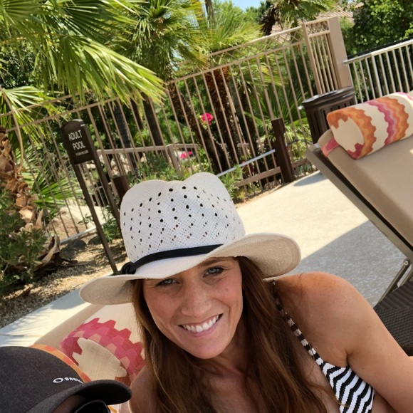 Meet your Posher, Lindsey - Picture 1 of 1